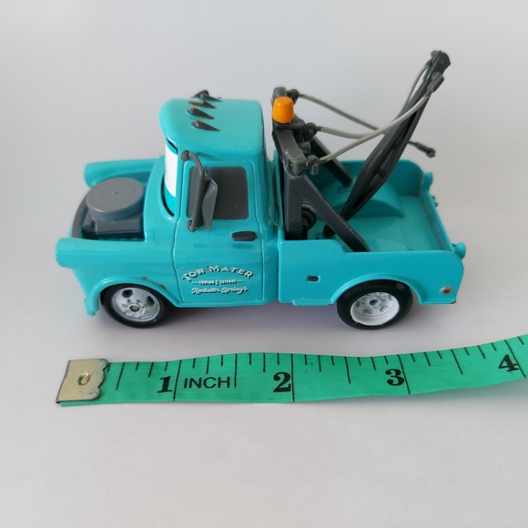 Disney Store CARS CHASER Series MATER In Blue Paint DIE-CAST 1:43 RARE - Picture 7 of 8